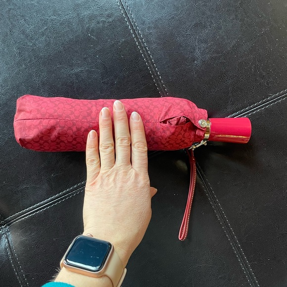 Red Coach Umbrella - Picture 3 of 6